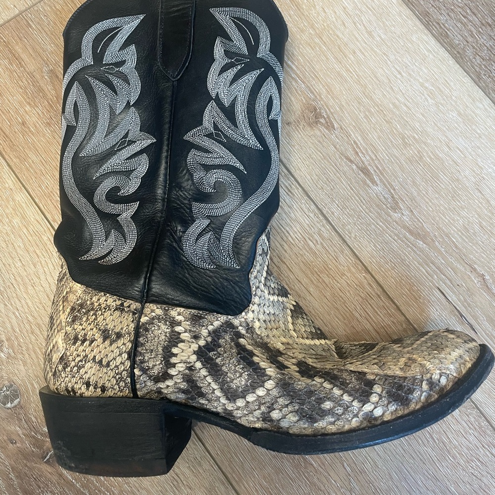 Men’s rattlesnake boots